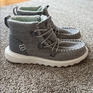 Women’s Hey Dude Reyes Heathered ankle boot size 6. NEW!
